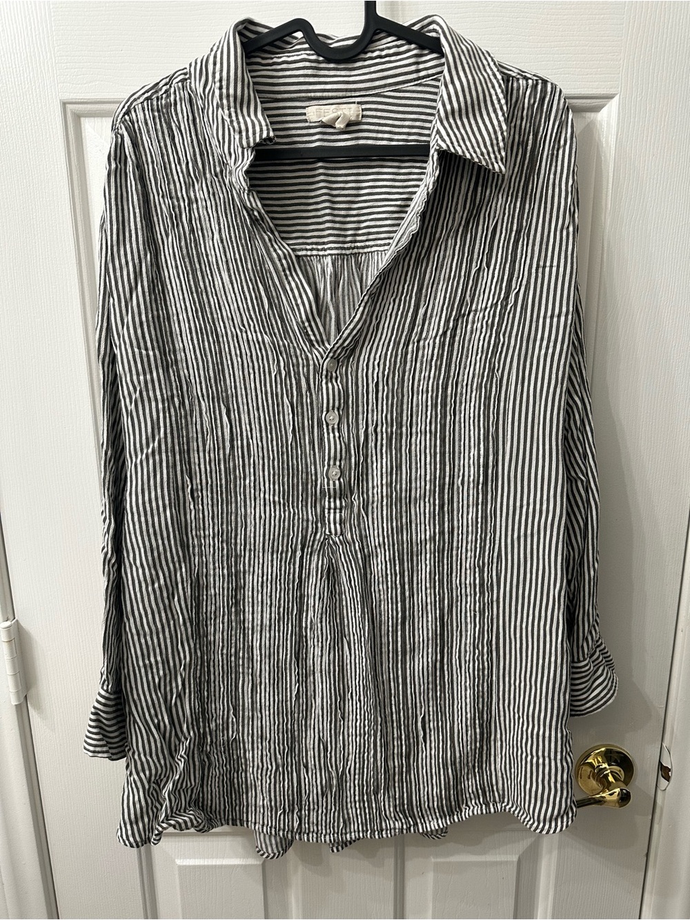 Torrid FESTI Top Popover Tunic Sage Green White Stripes Flowy Buttons 1X